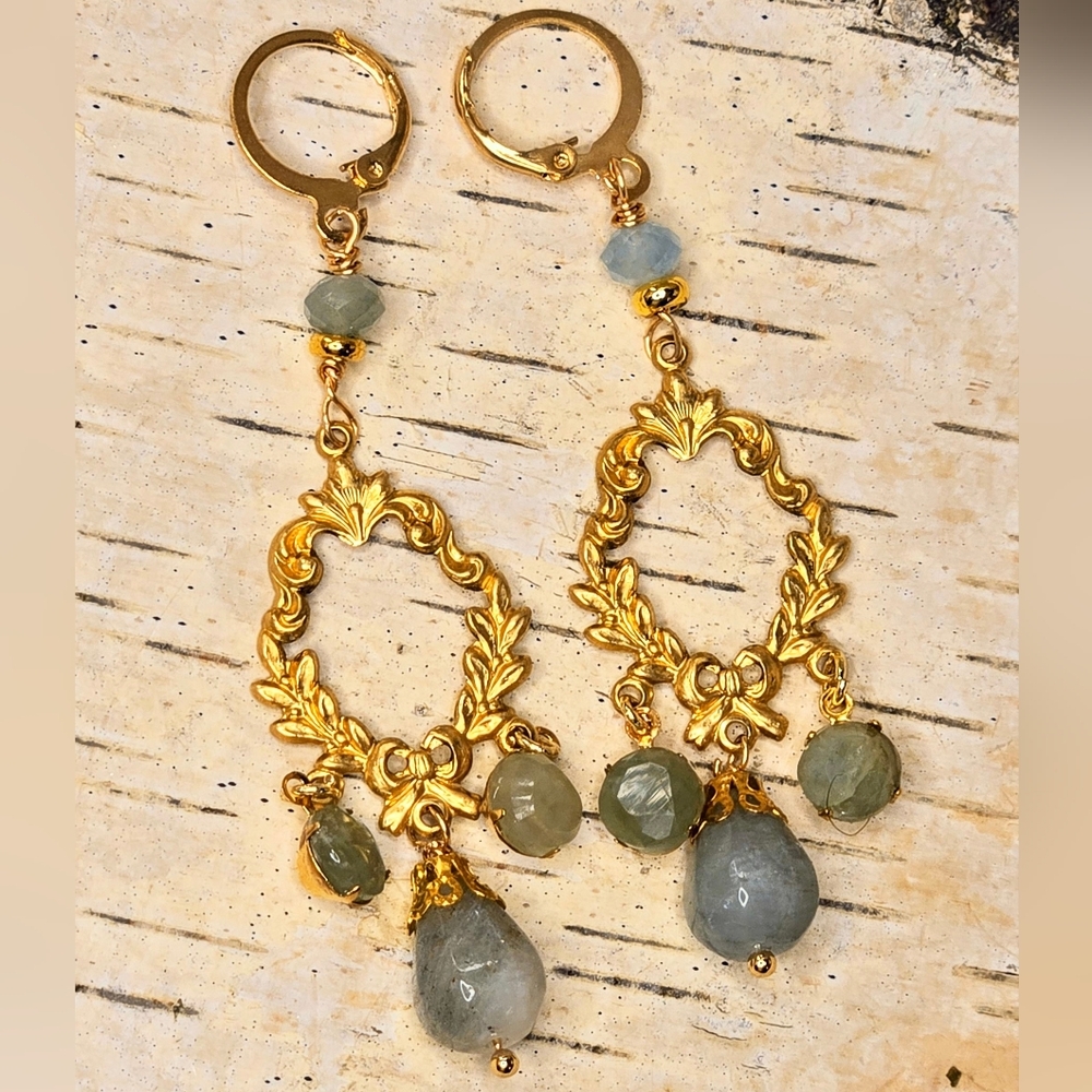 Victorian 3.4 Carats Natural Raw Aquamarine In Gold Plated Chandelier Earrings